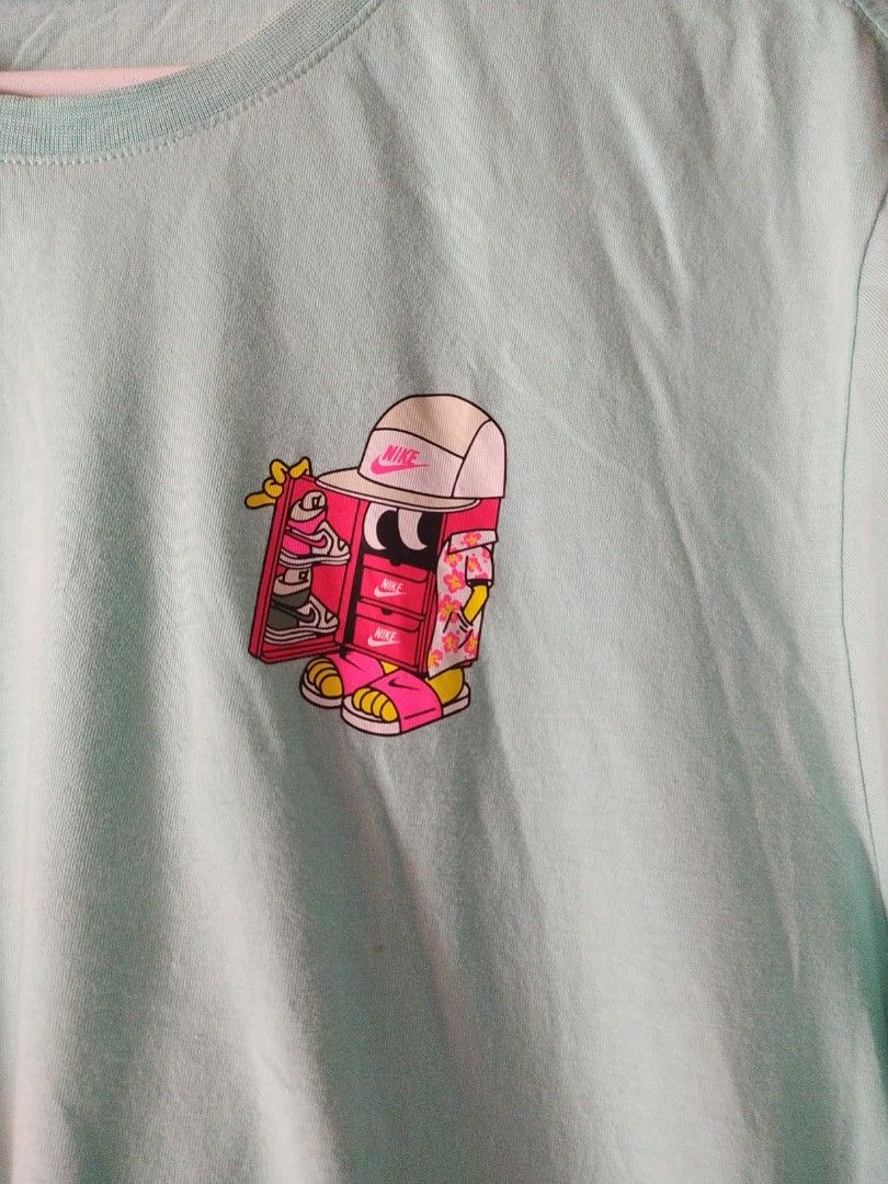 Nike shirt (Category: Tshirts & Polo Shirts ) located in Manila. Submitted by timtam04 (Listing ID 1467915969, Image 2). Description: .