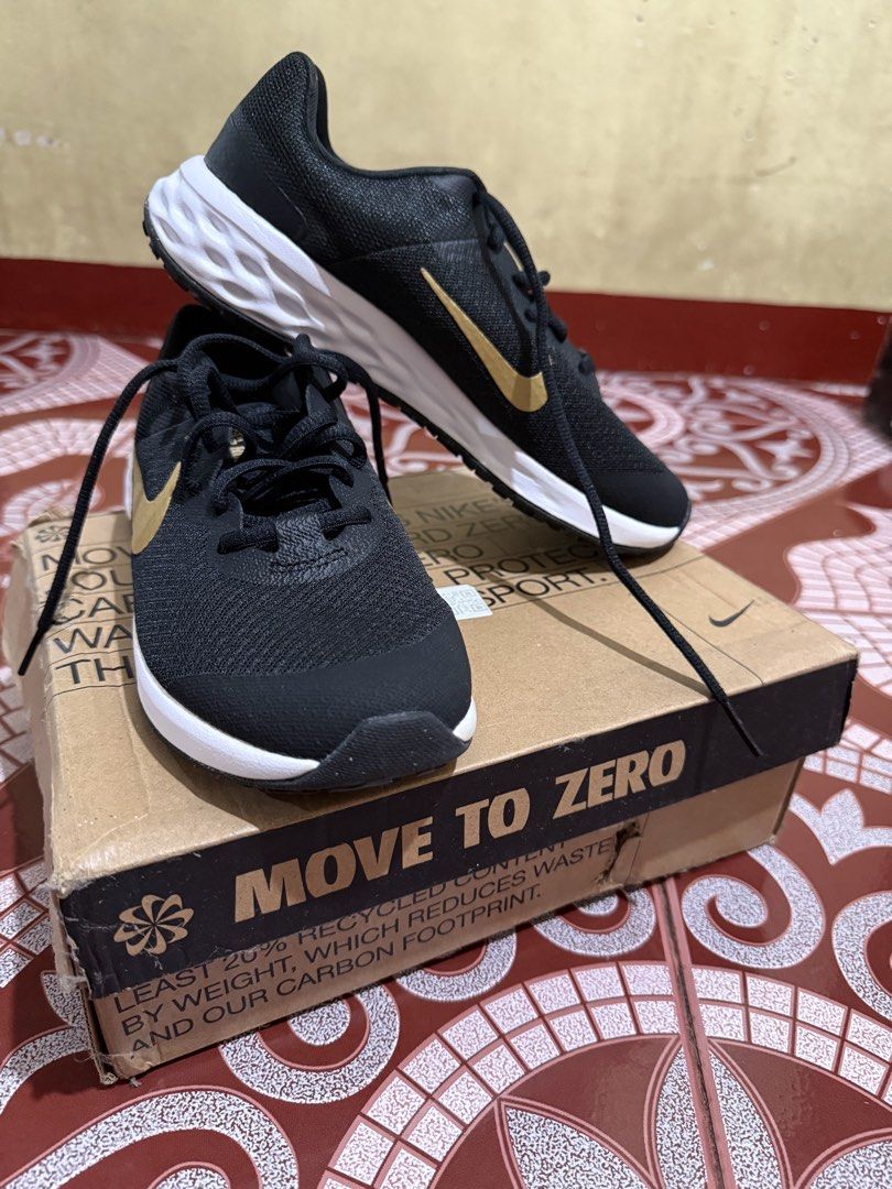 Nike Shoes (Category: Sneakers) located in Binan City. Submitted by aryanrmd (Listing ID 1467899848, Image 1). Description: .