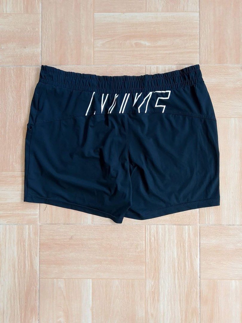Nike short (Category: Shorts) located in Cateel. Submitted by elayyy_070126 (Listing ID 1467912548, Image 2). Description: .