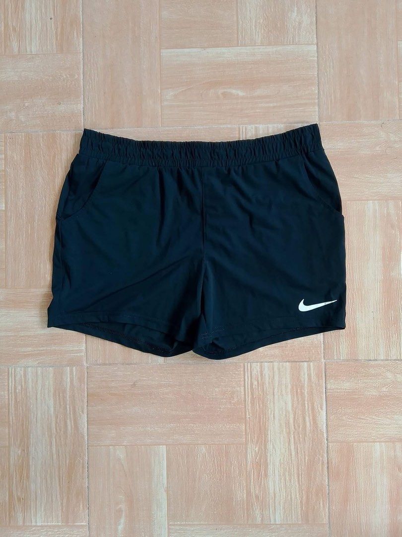 Nike short (Category: Shorts) located in Cateel. Submitted by elayyy_070126 (Listing ID 1467912548, Image 1). Description: .