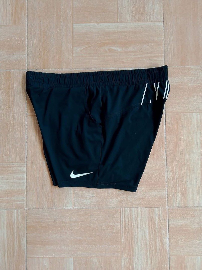 Nike short (Category: Shorts) located in Cateel. Submitted by elayyy_070126 (Listing ID 1467912548, Image 3). Description: .