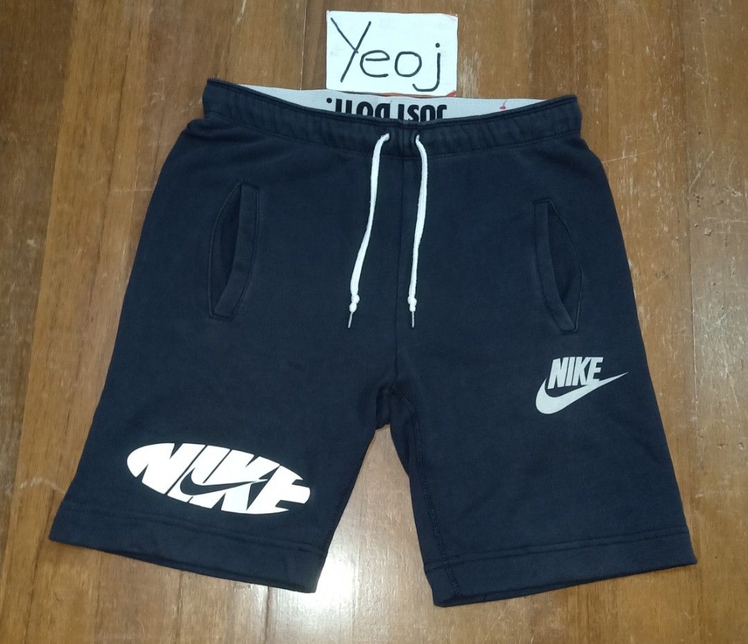 Nike Swoosh Script Short/ Medium to Large (Category: Shorts) located in Tayabas. Submitted by joeyjoe_19 (Listing ID 1467909962, Image 1). Description: Medium to Large ✔️ Size 30 to 36 x L19.5 ✔️ Good condition 8.5/10 Cr ✔️ Fade.. SOLID Swoosh Script Prints ✔️ Php 350 Plus SF Only ✅.
