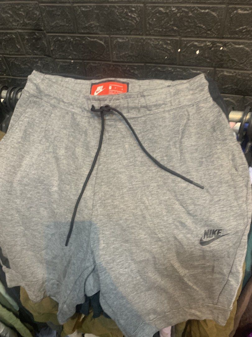 Nike tech shorts (Category: Shorts) located in Manila. Submitted by jasdwey (Listing ID 1467942974, Image 1). Description: Nike tech fleece short W 30-34 L 18.