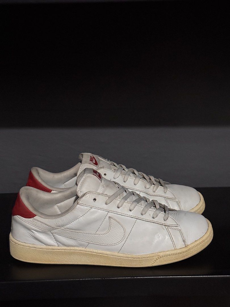 NIKE TENNIS CLASSIC (Category: Casual Shoes) located in Pateros City. Submitted by buynsell.ph (Listing ID 1468024756, Image 1). Description: NIKE TENNIS CLASSIC UNIVERSITY RED SIZE 12m/ 46 eur/30cm.