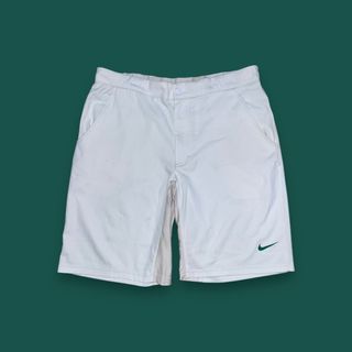 (Category: ) located in . Submitted by ejay.thrift.clothes (Listing ID 1468003544, Image 1). Description: .