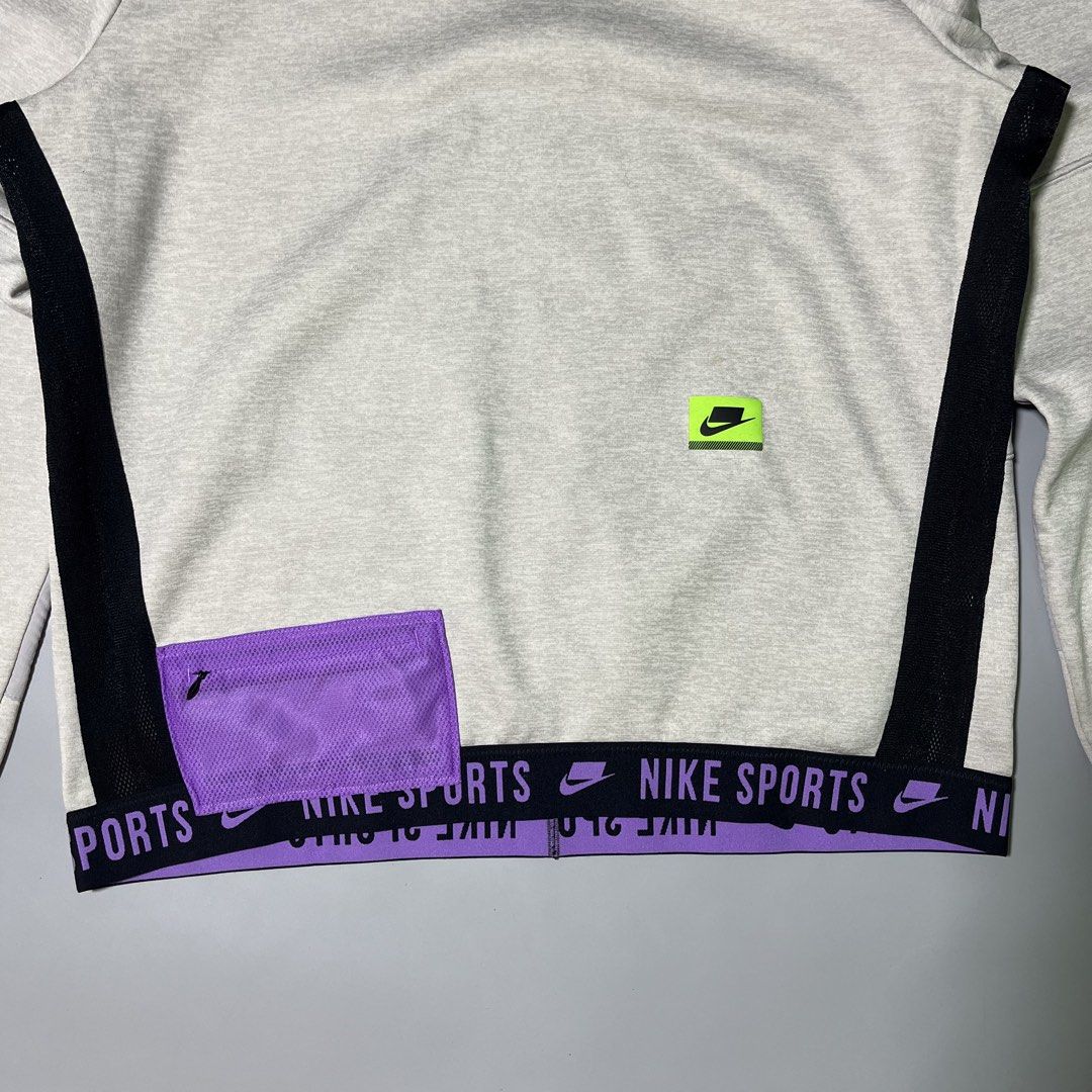 Nike Therma NSP Crew PX Sweatshirt (Category: Tshirts & Polo Shirts ) located in Bacolod City. Submitted by marmanj (Listing ID 1468028517, Image 3). Description: Nike Therma NSP Crew PX Sweatshirt♻️ •Original - Complete tags •Condition: Good •Size: Large to Xl •Length: 27.5” •Width: 23” •Color: Grey •Color rate: 9.5 / 10 •Tight Ribbing •Flaws: Washable Stains only •Needs wash 🔖Price: ₱480 📌Location: Bacolod City Negros Occidetal ‼️Disclaimer: 