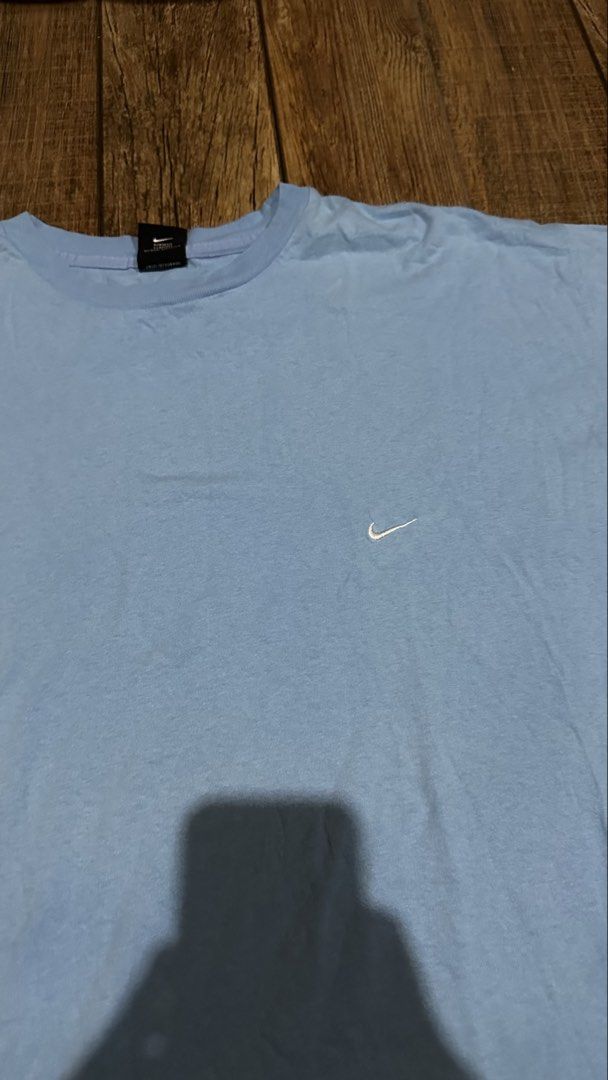 NIKE VINTAGE TSHIRT (Category: Tshirts & Polo Shirts ) located in Manila. Submitted by urban-vintage_2 (Listing ID 1467853582, Image 3). Description: ISSUE: NONE ( NEED WASH ) MOP :GCASH ( NO COD ) SHIP VIA : LALAMOVE & J&T LOCATION : PASIG CITY LENGTH : 31 WIDTH : 28 .