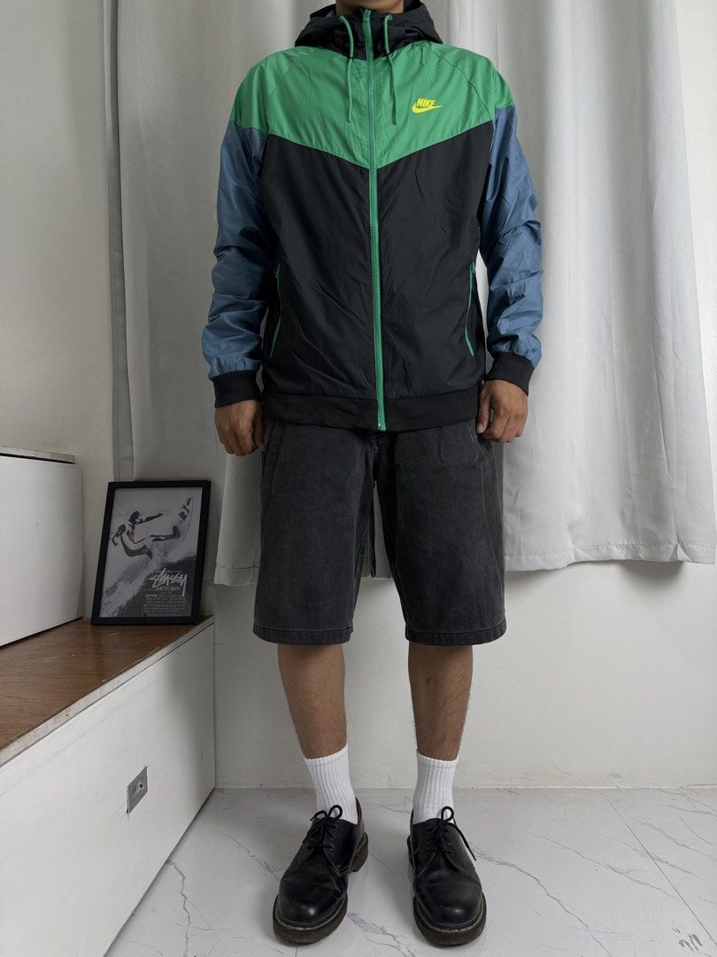Nike windbreaker (Category: Coats, Jackets and Outerwear) located in Pila. Submitted by villanueva80826 (Listing ID 1467988777, Image 2). Description: Nike windbreaker Size:large •Width:24 •Length:29 •Condition:9.5/10 •Color rate:9.5/10 Mine:880 +Shipping fee Issue:none .