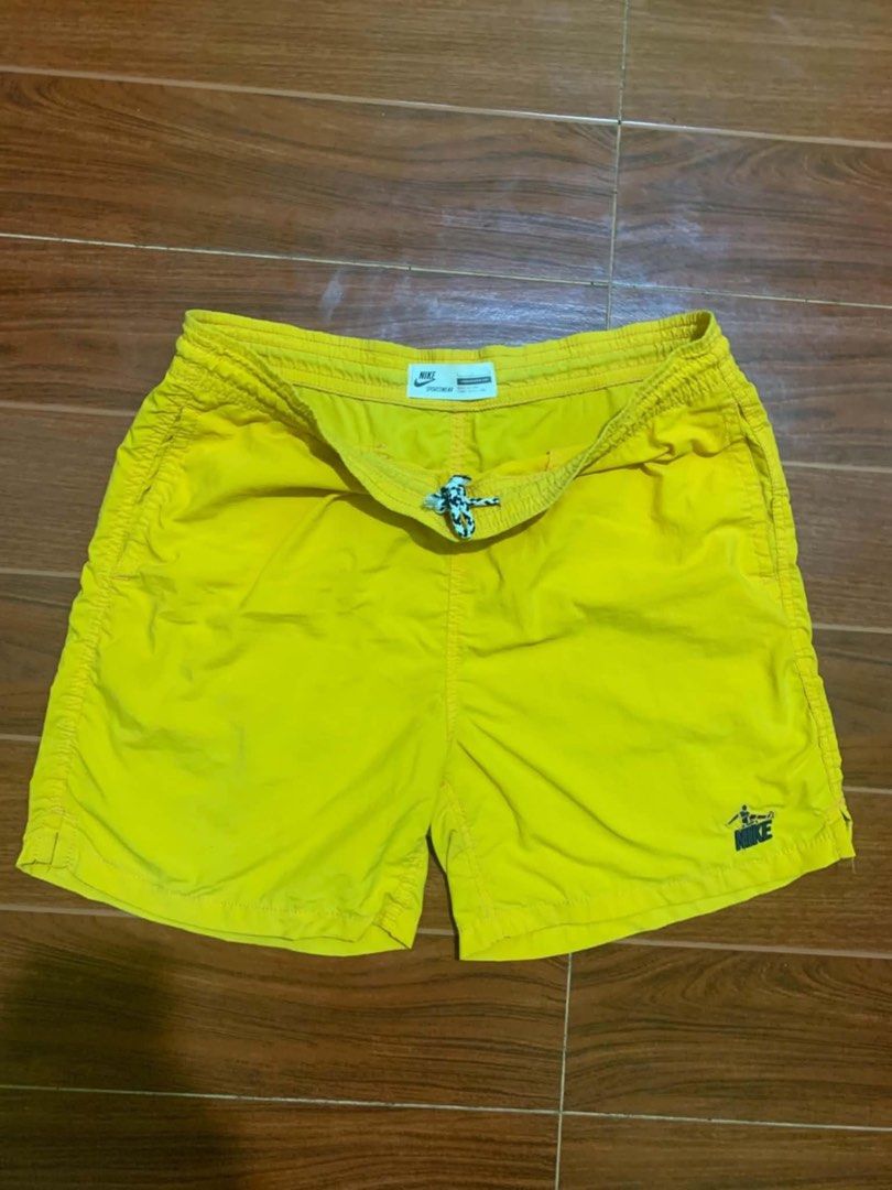 nike woven (Category: Shorts) located in Manila. Submitted by v4nzthrift (Listing ID 1467880161, Image 1). Description: .