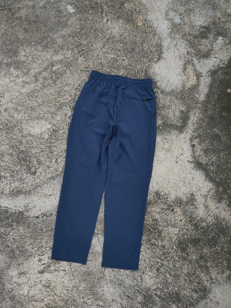 Nike Woven Pants (Category: Trousers) located in Midsayap. Submitted by rogeandrei29987 (Listing ID 1468036238, Image 3). Description: 📌Nike Woven Pants •S on tag •27-32 waist, 35 length, 6 LO •9.5/10 cr •Minimal stain •Excellent MOP: Gcash Courier✈️: Flash Express Unli vouch/Vc with item Loc: Parang, Maguindanao❤️.
