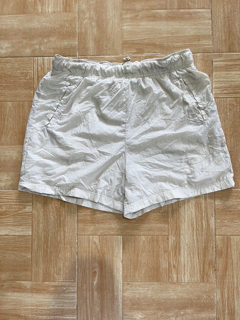 Nike Woven Short (Category: Shorts) located in Cateel. Submitted by elayyy_070126 (Listing ID 1467856592, Image 1). Description: .