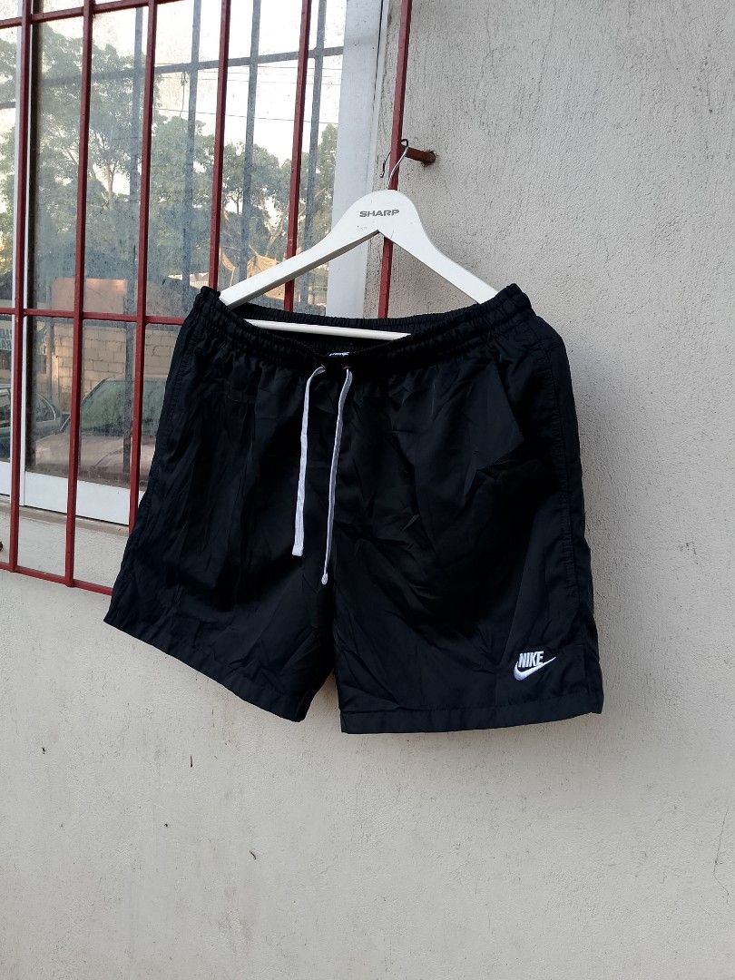 Nike woven shorts (Category: Coats, Jackets and Outerwear) located in Bacolod City. Submitted by pj.thrift (Listing ID 1467974457, Image 2). Description: Nike woven shorts asnew no issue size: large on tag waistline: 31 to 36 length: 16.5 hem: 13.
