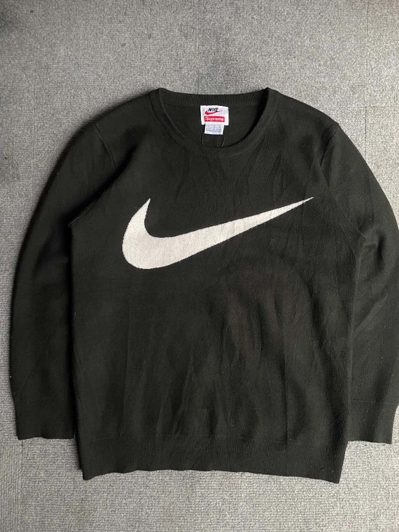 NIKE X SUPREME KNITTED SWEATER (Category: Coats, Jackets and Outerwear) located in Tacloban City. Submitted by solothriftfinds (Listing ID 1467908517, Image 1). Description: Nike x supreme knitted sweater excellent condition no issue.