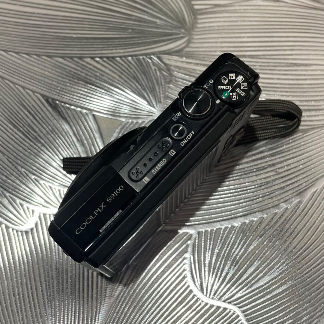 Nikon Coolpix S9100 Digital Camera DigiCam (Category: Cameras) located in Quezon City. Submitted by my_cabinet (Listing ID 1467885452, Image 2). Description: First to pay basis! ♡ READ T&C on bio first before offering! • Flash - Working! • All buttons working • Body condition: See pics Inclusions: • Battery • Strap Note: Vignette, Dust, Maingay lens Sample shots/video will be sent thru IG/IMS/DRIVE 📍Quezon City 🚗 J&T / Same Day Delivery / LBC.