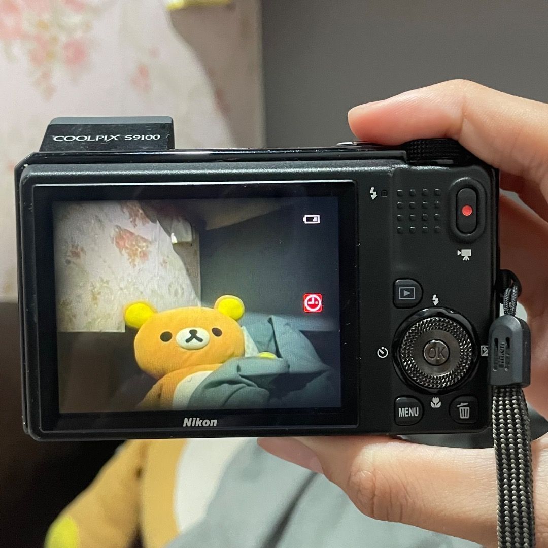 Nikon Coolpix S9100 Digital Camera DigiCam (Category: Cameras) located in Quezon City. Submitted by my_cabinet (Listing ID 1467885452, Image 3). Description: First to pay basis! ♡ READ T&C on bio first before offering! • Flash - Working! • All buttons working • Body condition: See pics Inclusions: • Battery • Strap Note: Vignette, Dust, Maingay lens Sample shots/video will be sent thru IG/IMS/DRIVE 📍Quezon City 🚗 J&T / Same Day Delivery / LBC.