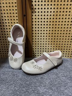(Category: ) located in . Submitted by wardrobeinmnl (Listing ID 1467891321, Image 1). Description: .