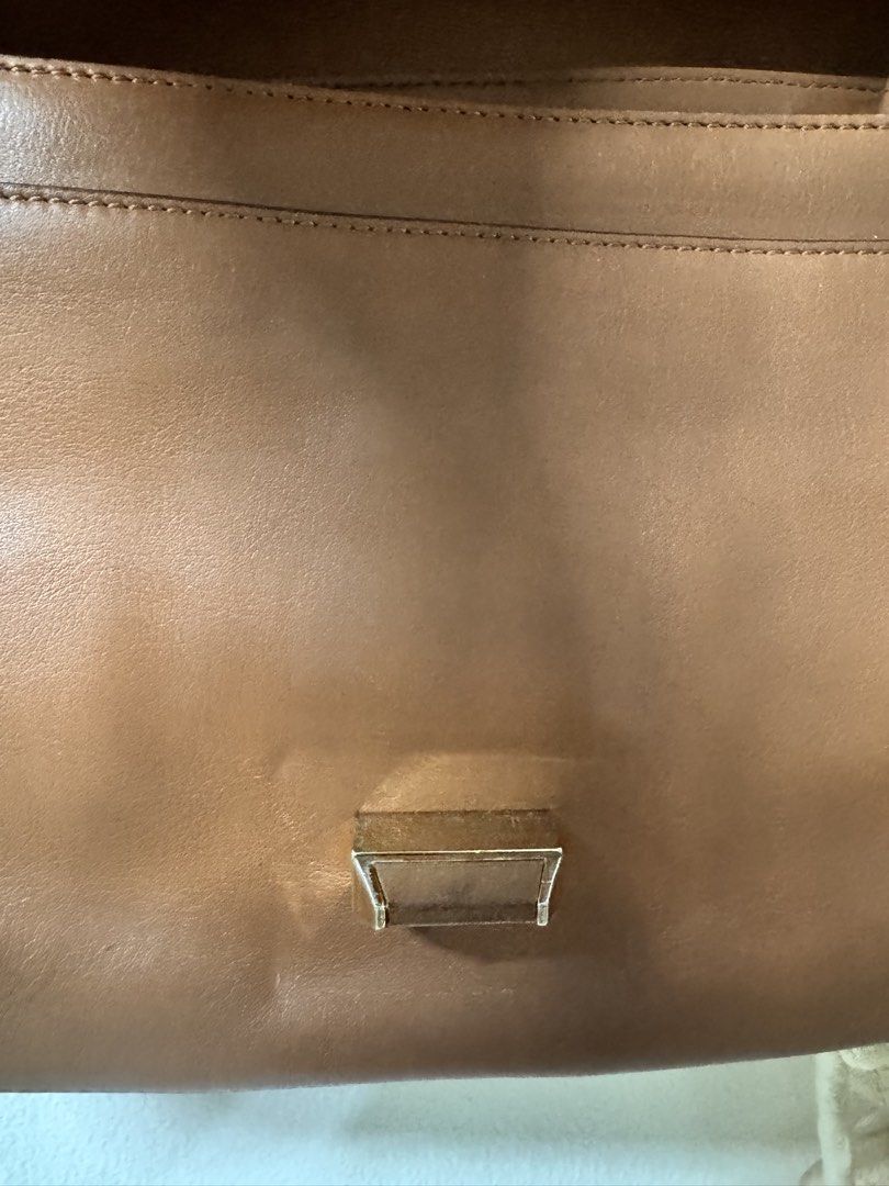 Nina Ricci Body/Shoulder Bag (Category: Cross-body Bags) located in Manila. Submitted by maria200918 (Listing ID 1467942434, Image 3). Description: Very nice pa na Nina Ricci authentic adjustable strap.
