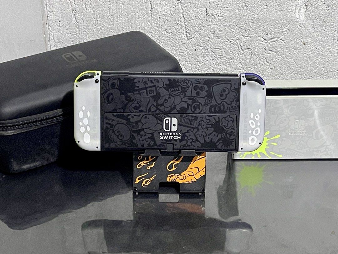 Nintendo Switch Splatoon 3 Edition OLED Console (Category: Nintendo) located in Bacoor. Submitted by icarusjinzakk (Listing ID 1467848547, Image 2). Description: Nintendo Switch OLED Splatoon 3 Edition Non jailbreak No game no sd Unit travel bag and orig dock only 10k firm Pickup / Lalamove / Shipping always buying rush switch v1, switch v2, switch lite, switch oled and switch 2 we do also game installation / jailbrealk service.