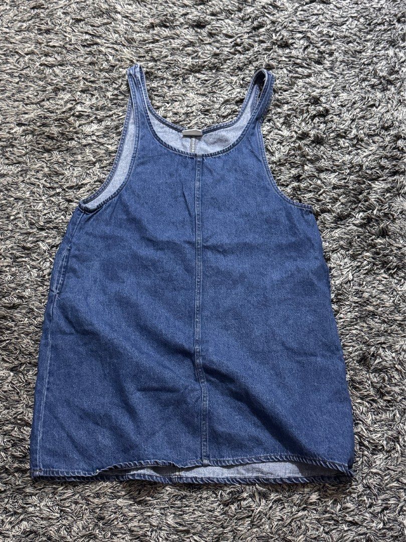 Noisy May Denim Dress (Category: Dresses) located in General Santos City (Dadiangas). Submitted by au.abtzl (Listing ID 1467957978, Image 1). Description: - Brand: Noisy May - Style: Sleeveless denim dress with scoop neckline and straight hem - Color/Wash: Medium wash blue - Sizing: Multi-size tag (fits various frames) - Condition: Excellent, ready to wear - Perfect for: Casual day out, layering, or effortless styling - Mode of Payment: Maya or G