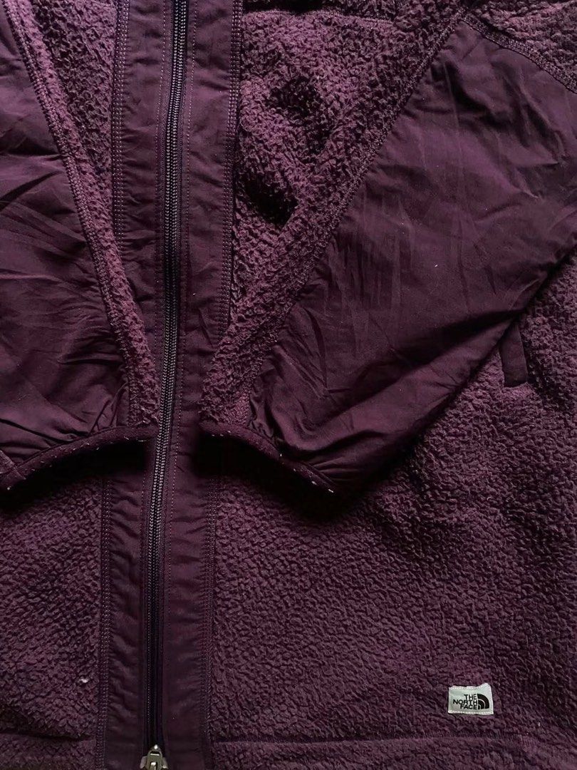 Northface fleece jacket (Category: Coats, Jackets and Outerwear) located in Manila. Submitted by hunnid102933 (Listing ID 1467880232, Image 3). Description: The north face fleece jacket Best fit L to Xl Issues: bleach stains, stains, need wash .