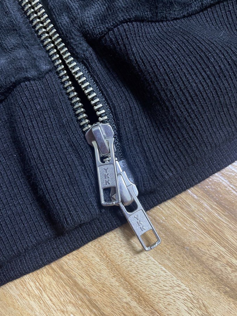 Number Nine (Category: Activewear) located in Naga. Submitted by black-market00 (Listing ID 1468001149, Image 3). Description: Width 21 Lenght 27 Minimal stain.