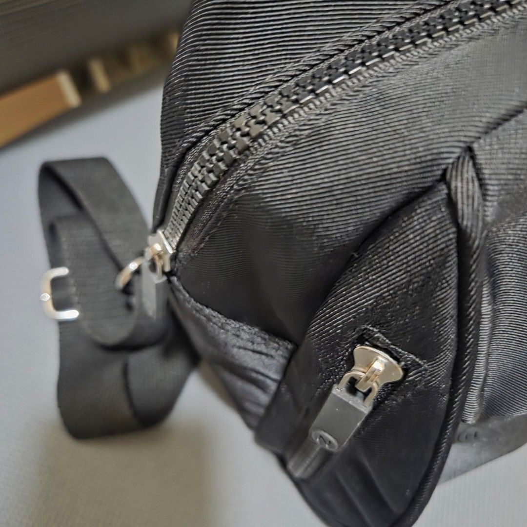 NuPrene Black Bag Small (Category: Cross-body Bags) located in Makati City. Submitted by lexshie (Listing ID 1467923197, Image 2). Description: .