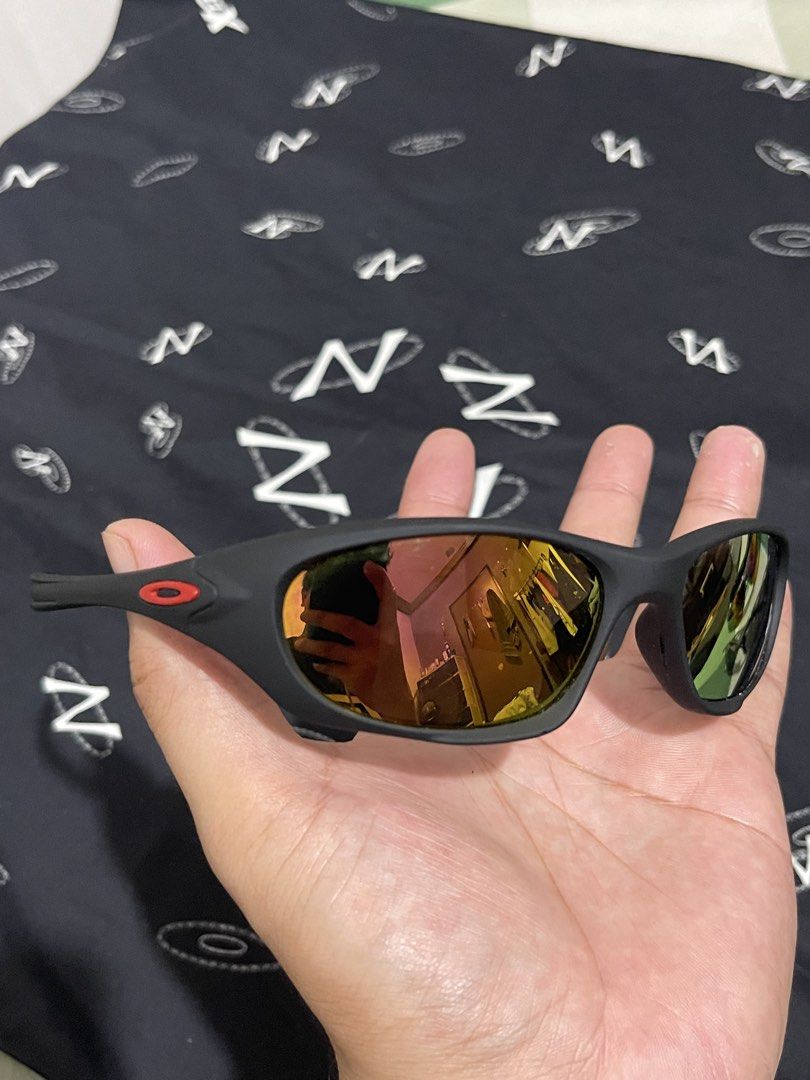 Oakley Shades (replica) (Category: Sunglasses & Eyewear) located in Pila. Submitted by forty10finds (Listing ID 1467959250, Image 2). Description: .