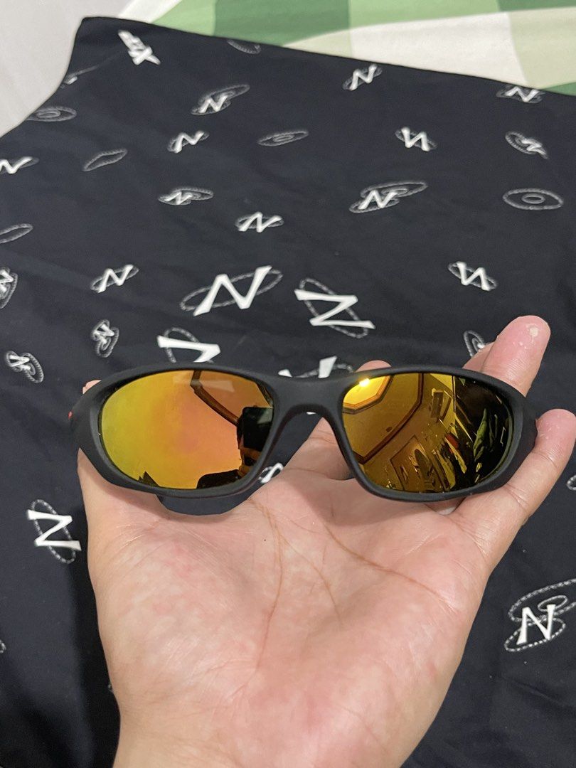 Oakley Shades (replica) (Category: Sunglasses & Eyewear) located in Pila. Submitted by forty10finds (Listing ID 1467959250, Image 3). Description: .
