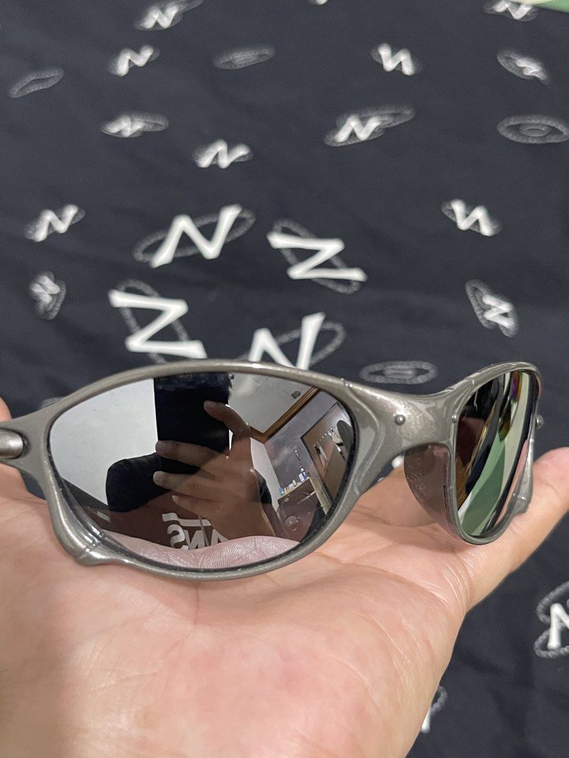 Oakley Xmetal Juliet (replica) (Category: Sunglasses & Eyewear) located in Pila. Submitted by forty10finds (Listing ID 1467959621, Image 3). Description: .