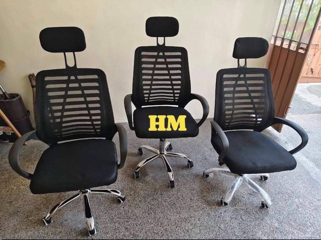Office Chair with headrest (Category: Looking For) located in Manila. Submitted by marilynabo789 (Listing ID 1467884213, Image 1). Description: .