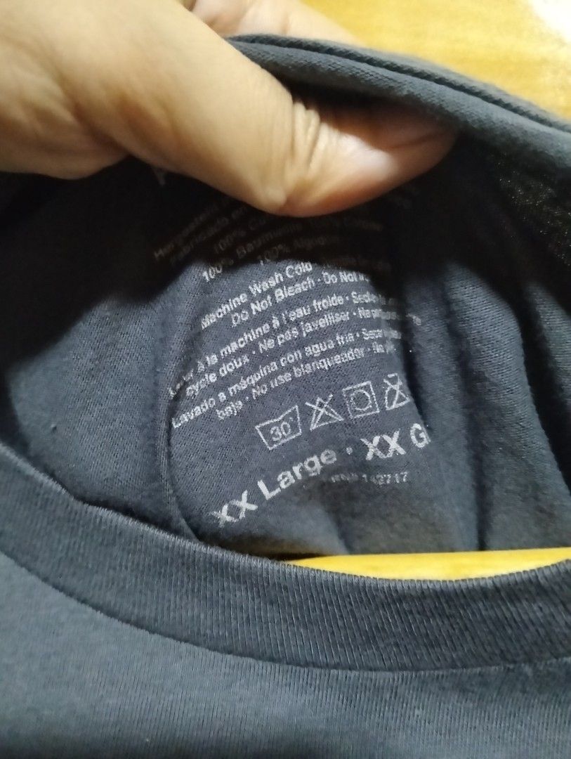 Official FENDER Musical Instruments Classic Logo Tee (Category: Tshirts & Polo Shirts ) located in Malolos. Submitted by rthrift2026 (Listing ID 1467944816, Image 2). Description: No issue.
