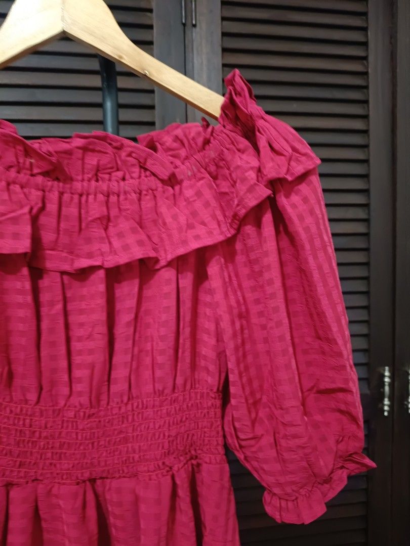 Offshoulder Dress (Category: Dresses) located in Manila. Submitted by byjrb (Listing ID 1468031934, Image 3). Description: 🛍️ Brand-new items from SHEIN, Emery Rose, Zaful & more! Size : Large (stretchable) 📦 Shipping: LBC / J&T / Lalamove 💸 MOP: GCash / BPI only DM for inquiries! 💌.