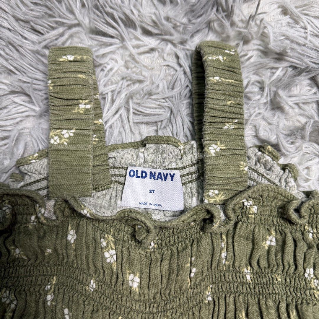 Old Navy Floral Romper (Snap Crotch) 2T (Category: Babies & Kids Fashion) located in Valenzuela. Submitted by itshanaaaaa_ (Listing ID 1467930116, Image 3). Description: Old Navy ♡ Smocked Floral Olive Green Romper (Snap Crotch) CODE: TMH021 SIZE: 2T CONDITION: EUC ₱120 MINE + CODE ♡ — Once yours, please fill out the order form to proceed. — NO CANCELLATION once claimed. — PAYMENT FIRST • NO COD.