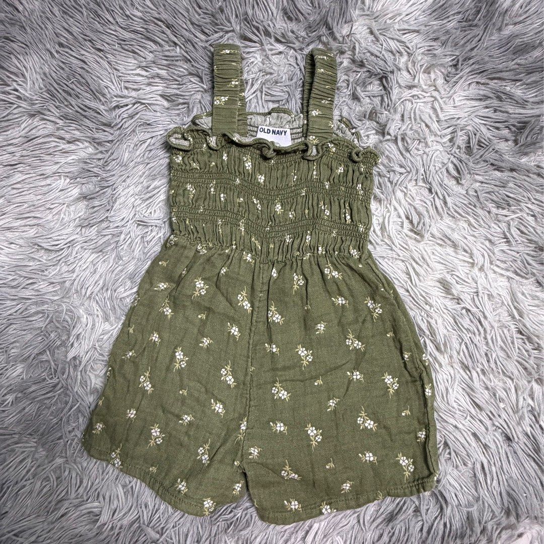 Old Navy Floral Romper (Snap Crotch) 2T (Category: Babies & Kids Fashion) located in Valenzuela. Submitted by itshanaaaaa_ (Listing ID 1467930116, Image 2). Description: Old Navy ♡ Smocked Floral Olive Green Romper (Snap Crotch) CODE: TMH021 SIZE: 2T CONDITION: EUC ₱120 MINE + CODE ♡ — Once yours, please fill out the order form to proceed. — NO CANCELLATION once claimed. — PAYMENT FIRST • NO COD.