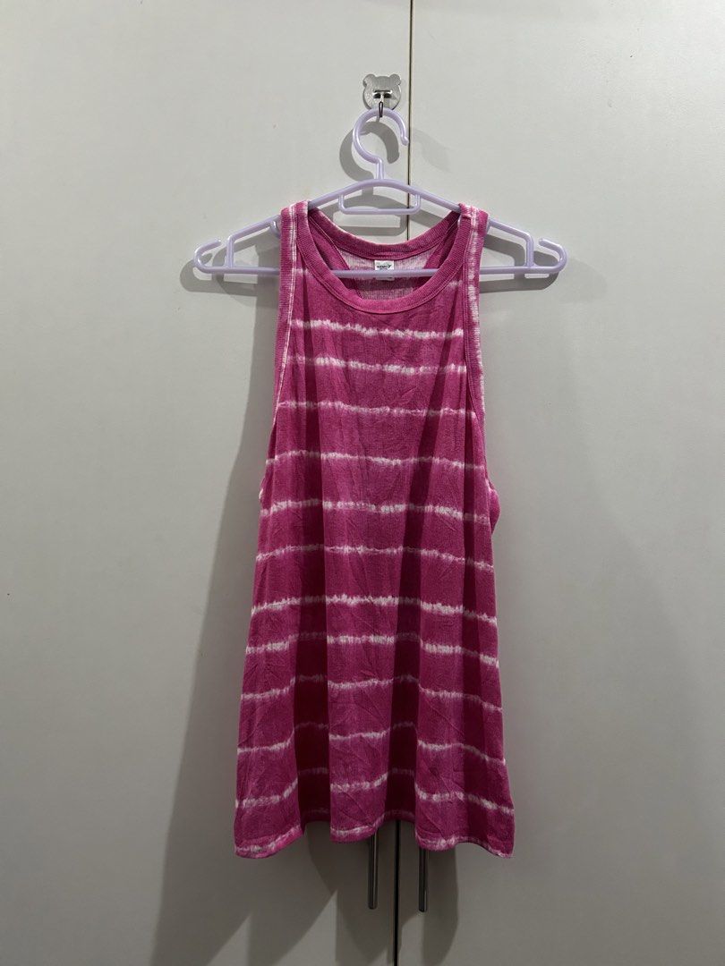 Old Navy Ribbed Top (Category: Sleeveless) located in Manila. Submitted by chen_clybelles (Listing ID 1467950337, Image 2). Description: .