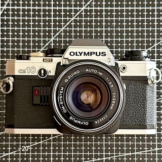 (Category: ) located in . Submitted by ronvintagecameras (Listing ID 1467896588, Image 1). Description: .