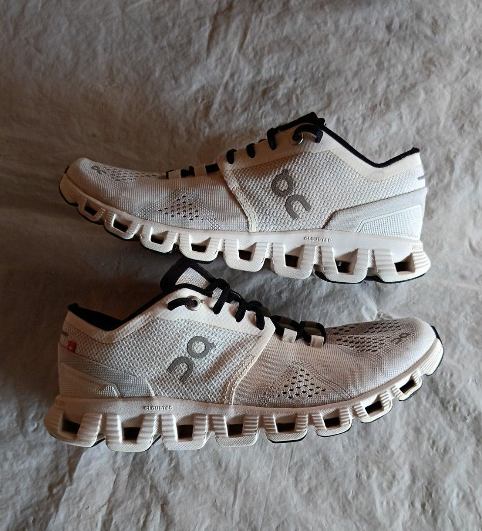 On Cloud X ✨ (Category: Sneakers) located in Dumaguete. Submitted by iam_fredo17 (Listing ID 1467898755, Image 1). Description: Size: 7W US, 38 Eur ☑️ Excellent condition ☑️ Free shipping ☑️.