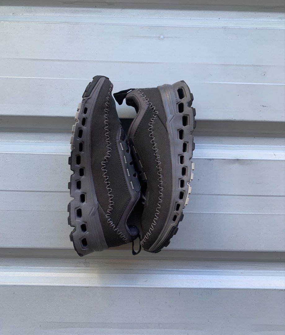 On Running Cloudaway 2 (Category: Sneakers) located in Marikina City. Submitted by azaero (Listing ID 1467987156, Image 2). Description: Size Women’s US 6.5 / cm 23.5 / Euro 37.5 Good Condition Minimal sockliner only .
