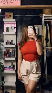 (Category: ) located in . Submitted by dressesbylianaa (Listing ID 1468020113, Image 1). Description: .