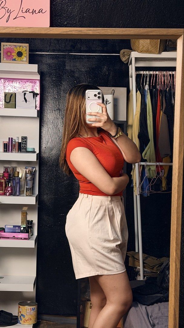 One Set (Category: Blouses) located in Johor Bahru. Submitted by dressesbylianaa (Listing ID 1468020113, Image 2). Description: Top : H&M .