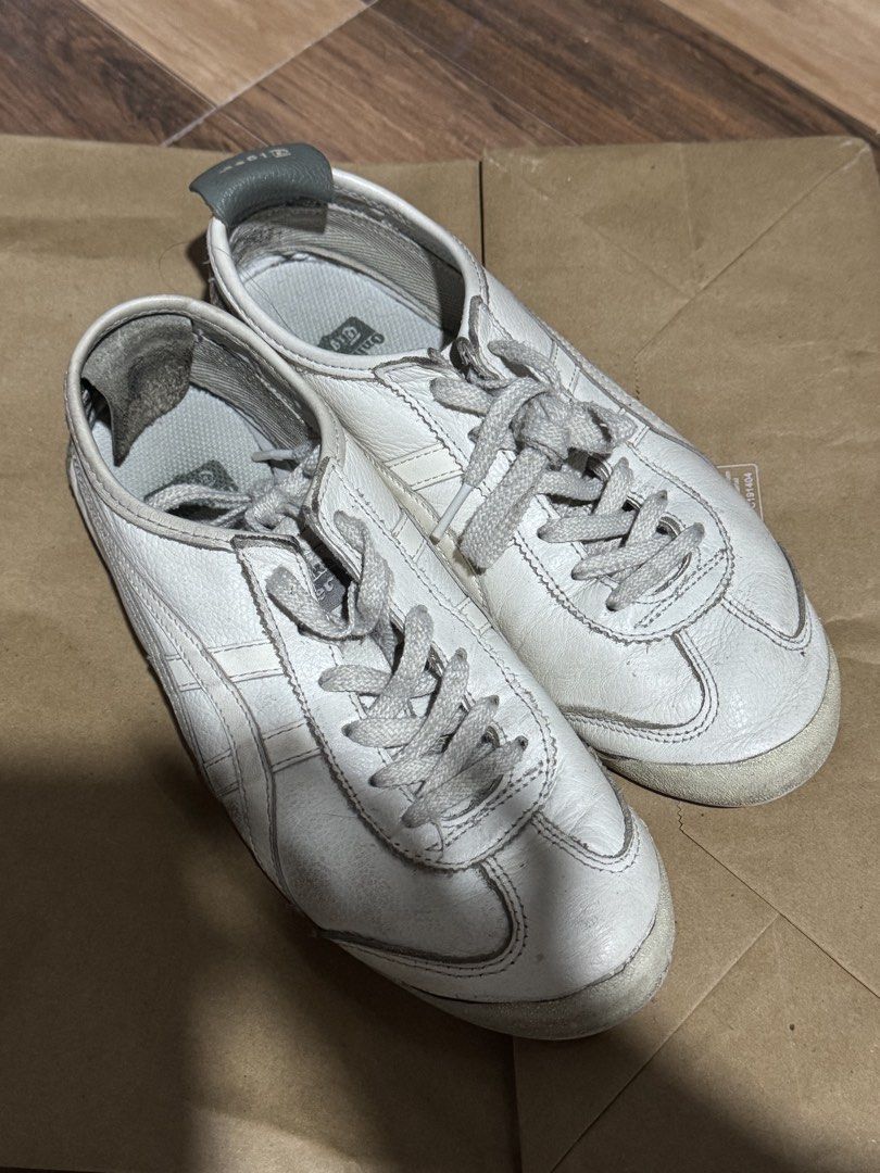 Onitsuka Tiger Mexico 66 (Category: Sneakers) located in San Fernando. Submitted by mcgarciaa_ (Listing ID 1467983216, Image 1). Description: What you see is what you get. ☺️😊✌🏻.