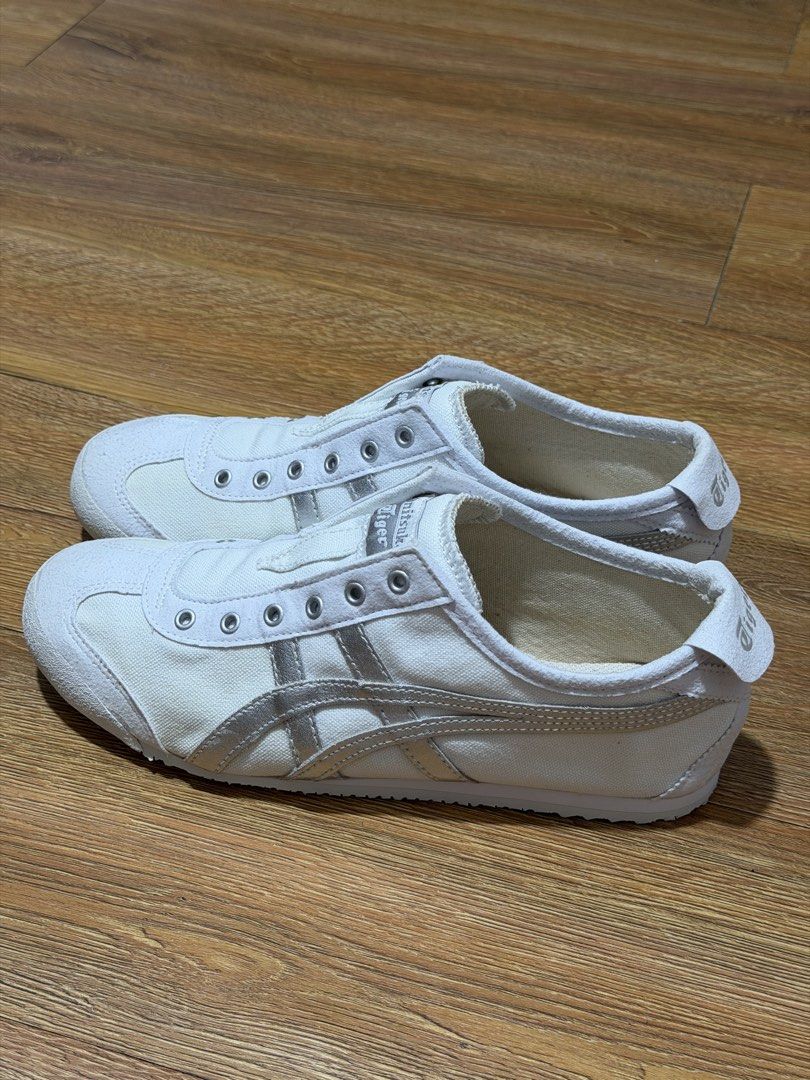 Onitsuka Tiger Mexico 66 Slip on (Category: Sneakers) located in Bacoor. Submitted by fiercecat_df750a (Listing ID 1468030222, Image 2). Description: For sale Onitsuka TigerMexico 66 Slip on Bought at Japan No box Money back if proven fake Loc: bacoor cavite.