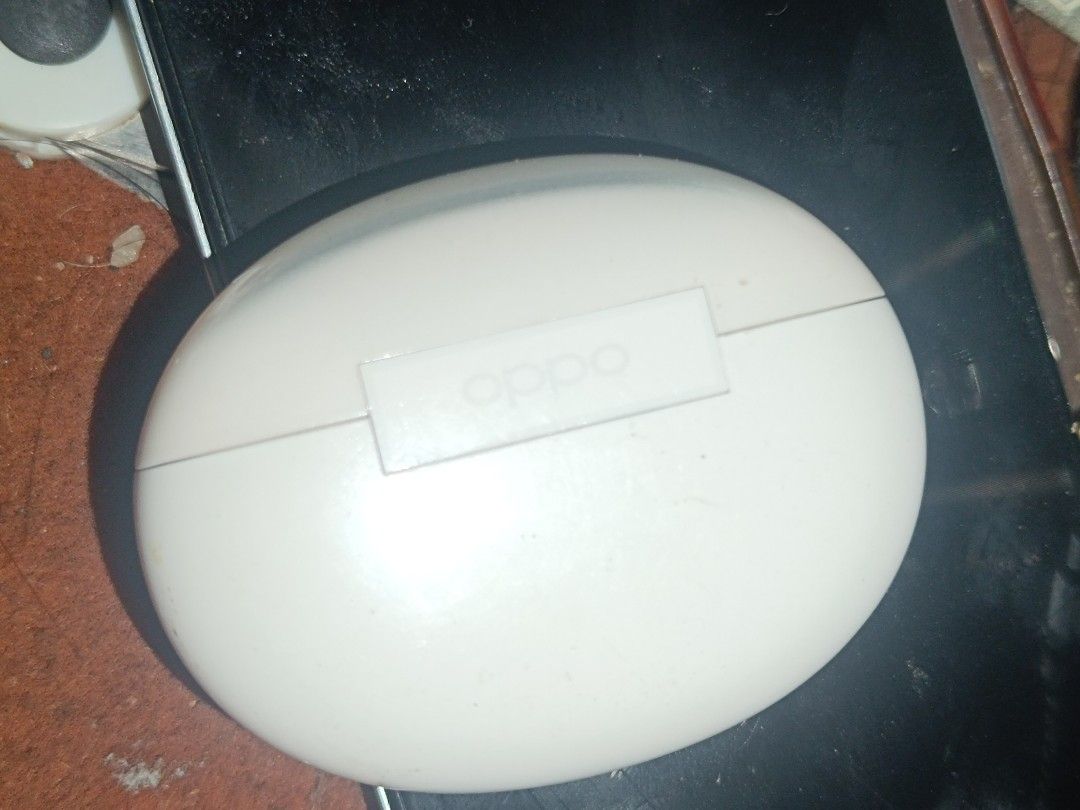oppo enco air 2 pro (Category: Voice Recorders) located in Manila. Submitted by mysticdolphin.99513a (Listing ID 1468029583, Image 2). Description: no issue rfs need funds.