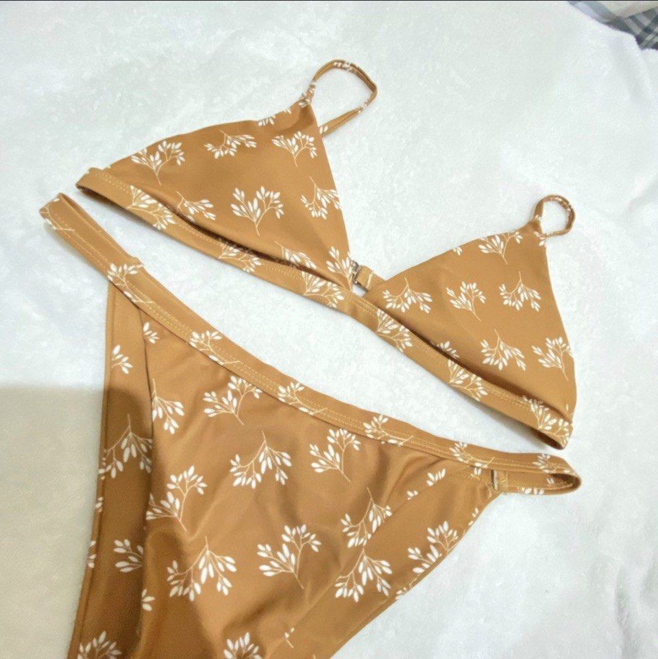 Orange bikini (Category: Bikinis & Swimsuits) located in Muntinlupa City. Submitted by shoujikiyedips (Listing ID 1467893794, Image 2). Description: .