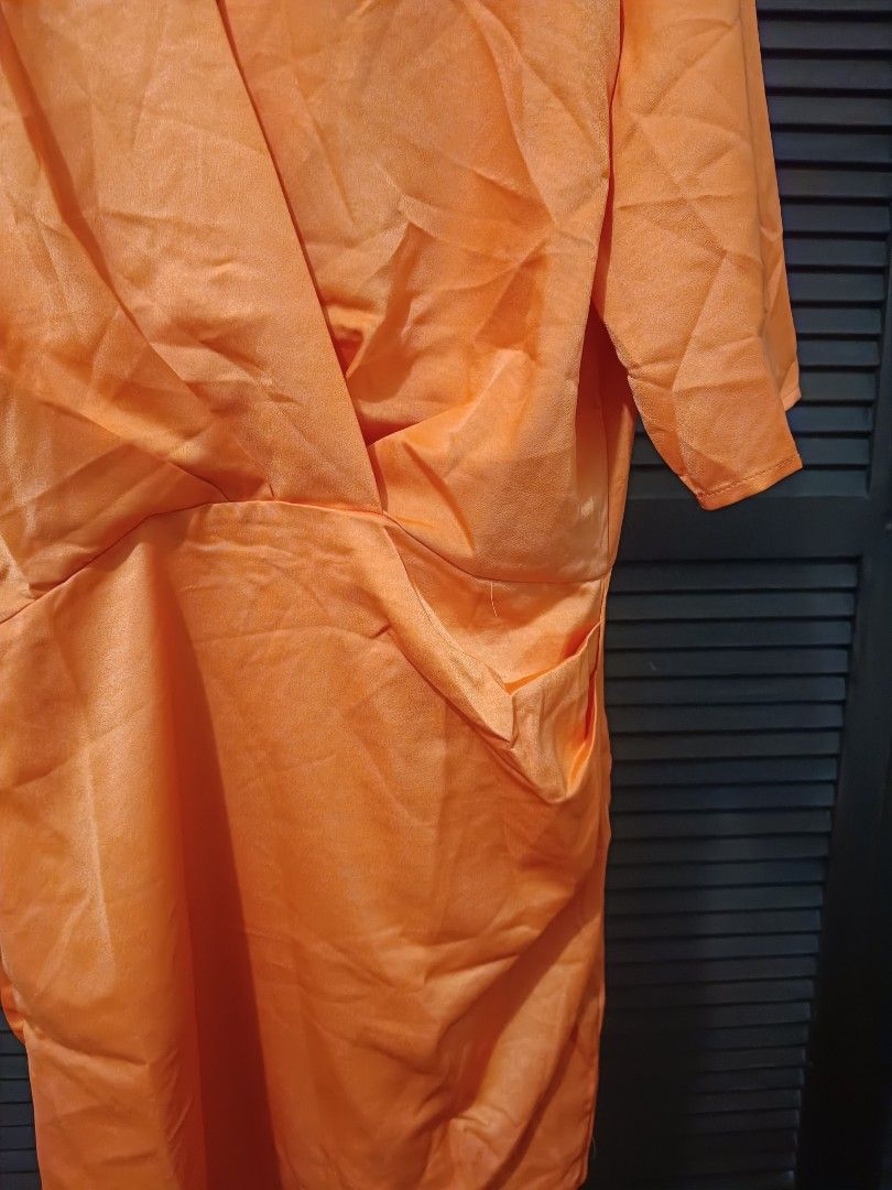 Orange Dress (Category: Dresses) located in Manila. Submitted by byjrb (Listing ID 1468032391, Image 3). Description: 🛍️ Brand-new items from SHEIN, Emery Rose, Zaful & more! Size : Medium 📦 Shipping: LBC / J&T / Lalamove 💸 MOP: GCash / BPI only DM for inquiries! 💌.