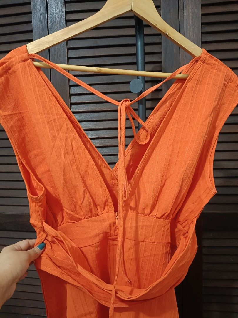 Orange Jumpsuit (Category: Jumpsuits) located in Manila. Submitted by byjrb (Listing ID 1468030316, Image 3). Description: 🛍️ Brand-new items from SHEIN, Emery Rose, Zaful & more! Size : Small-Semi Med 📦 Shipping: LBC / J&T / Lalamove 💸 MOP: GCash / BPI only DM for inquiries! 💌.
