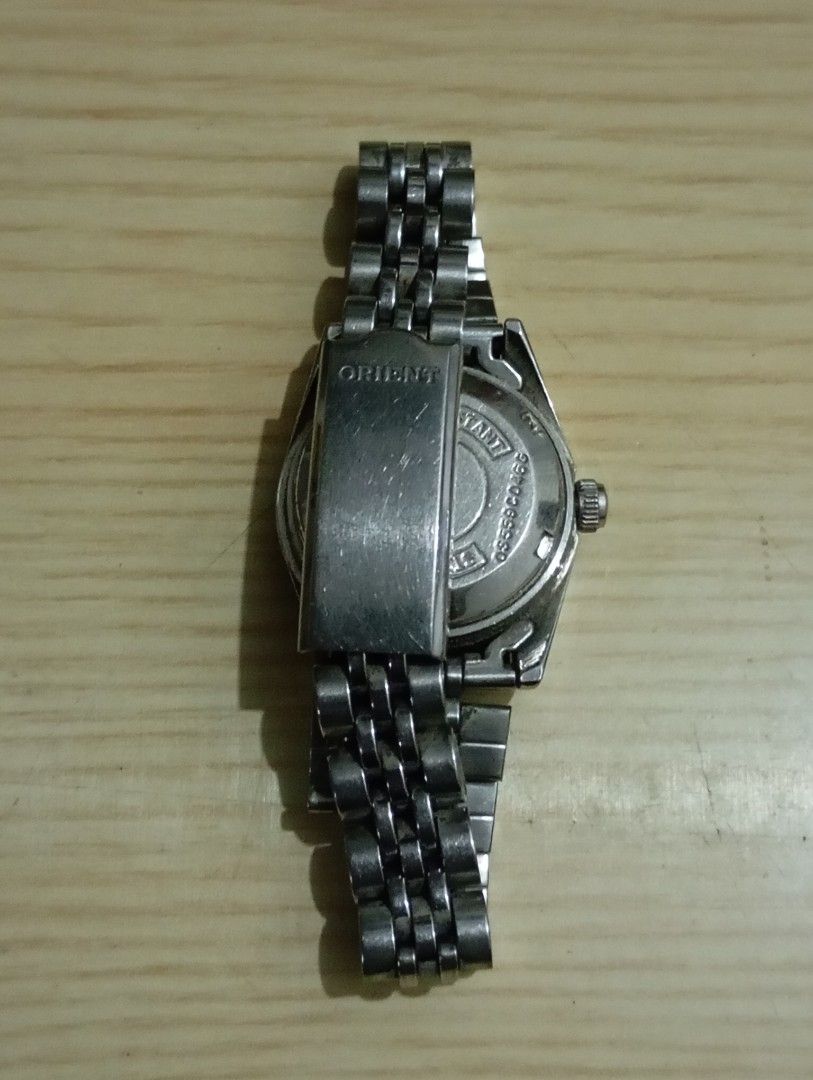 Orient automatic women (Category: Women's Watches) located in Las Pinas. Submitted by quick_deals_great_finds2 (Listing ID 1468050374, Image 3). Description: Original vintage automatic 25mm small fits wrist 6.3 inches.