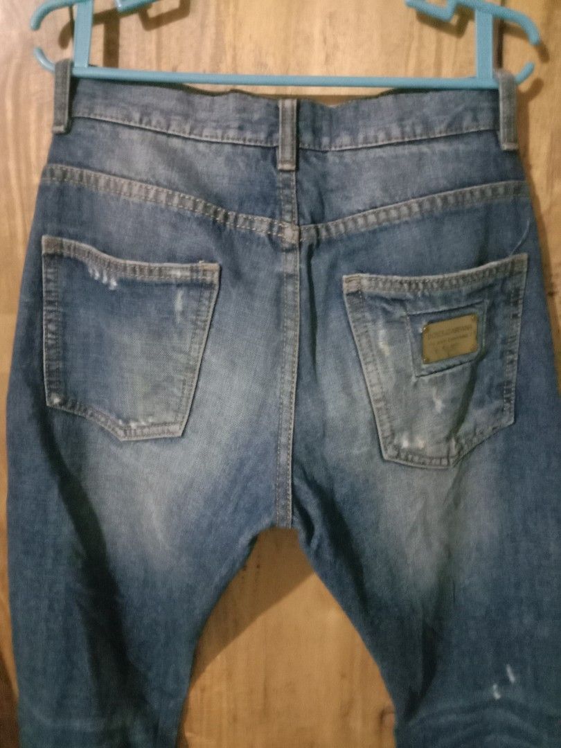 Orig DOLCE & GABBANA jeans (Category: Jeans) located in Baguio. Submitted by oliviapreloved100620 (Listing ID 1467893894, Image 2). Description: .