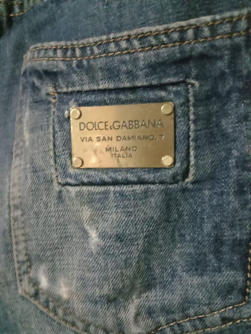 Orig DOLCE & GABBANA jeans (Category: Jeans) located in Baguio. Submitted by oliviapreloved100620 (Listing ID 1467893894, Image 1). Description: .