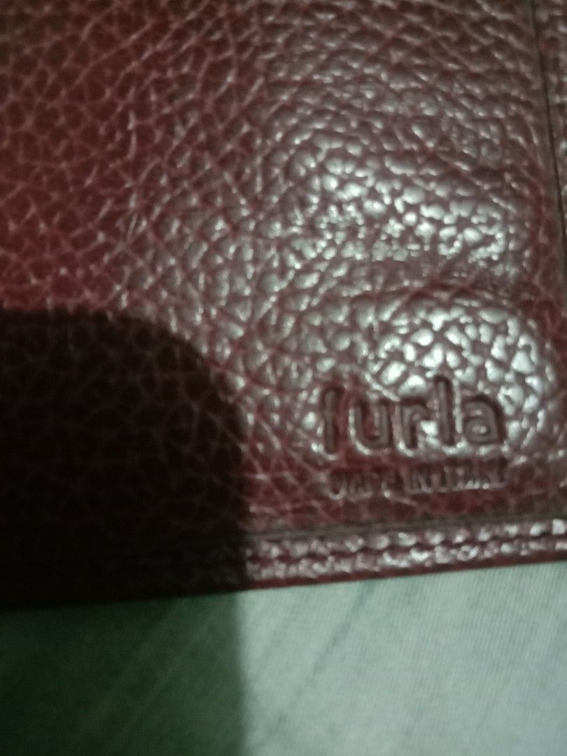 Orig FURLA wallet card holder (Category: Wallets & Card Holders) located in Baguio. Submitted by oliviapreloved100620 (Listing ID 1467986656, Image 3). Description: Genuine leather.
